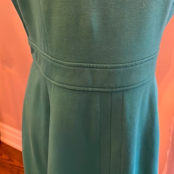 💚BCBG Jewel Green Dress - Picture 7 of 9